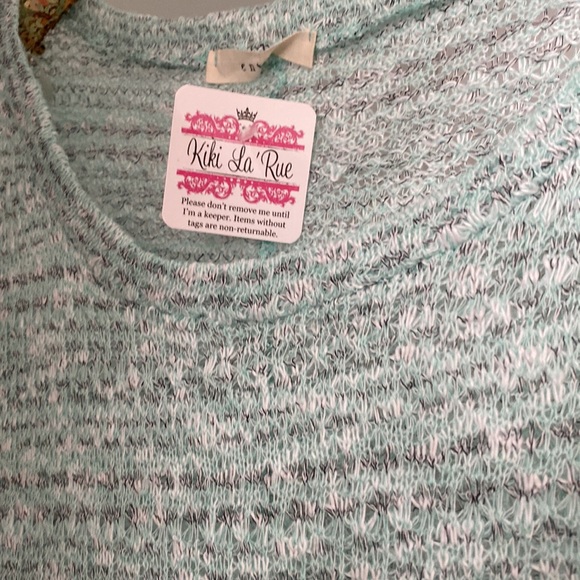 Kiki La ‘Rue Mint Ruffle Sweater Size Large NWT - Picture 3 of 4